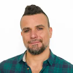 Portrait de Damien Casoni, Mandataire conseiller SynerJ-Health international.