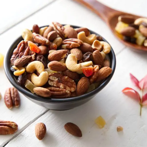 Un assortiment de noix, des aliments à éviter en cas d'intestin poreux.